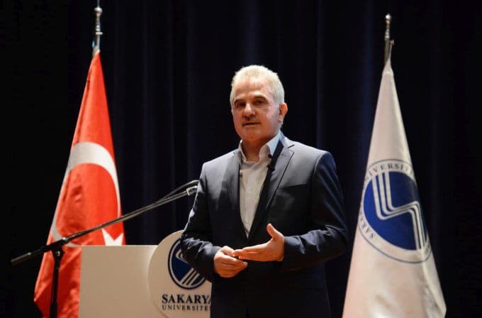 Rektör Elmas, öğrencilerle buluştu