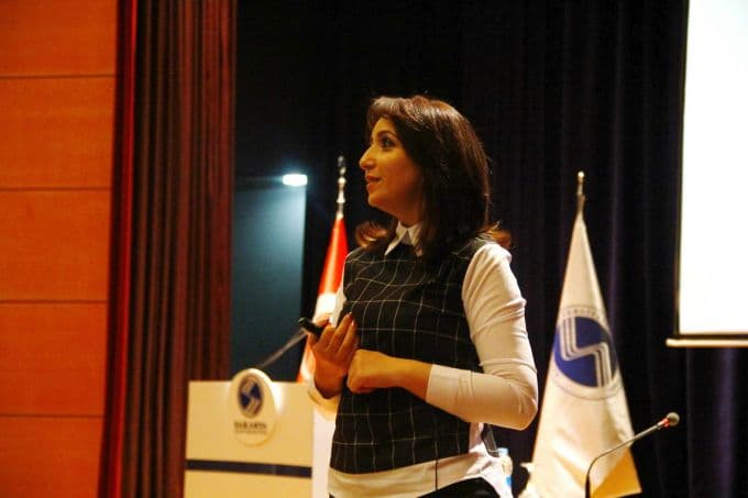 "Facebook, iş arama ağına dönüşecek"
