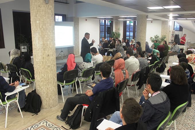 Prof. Dr. Ömür Ceylan Serdivan'da şiir ziyafeti verdi