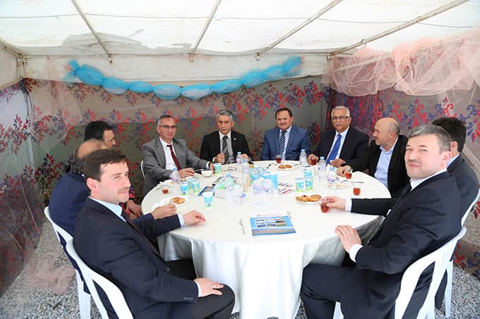 Başkan Yılmazer, kermes açılışına katıldı
