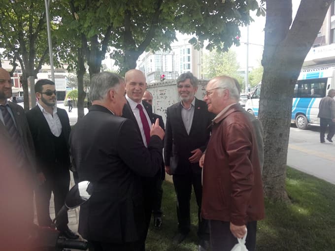 'Bunca engellemeye rağmen meclise gireceğiz'