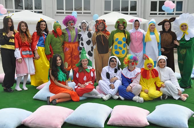 Kız Meslek Lisesi'nde 'Küçük eller, büyük düşler' şenliği