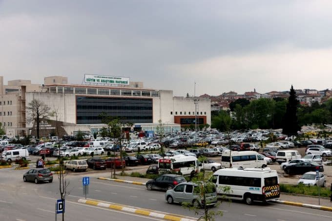 SEAH'ın acil servis ve poliklinik girişlerinde düzenleme