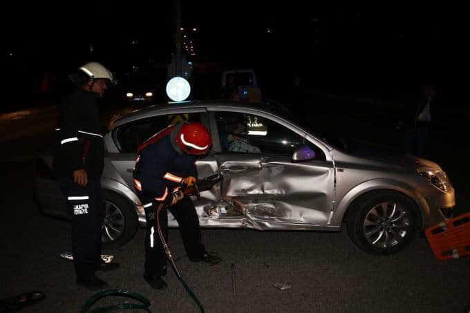 Sakarya'da trafik kazası: 2 yaralı 