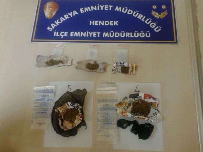 Bonzai satıcıları çorbacıda yakalandı