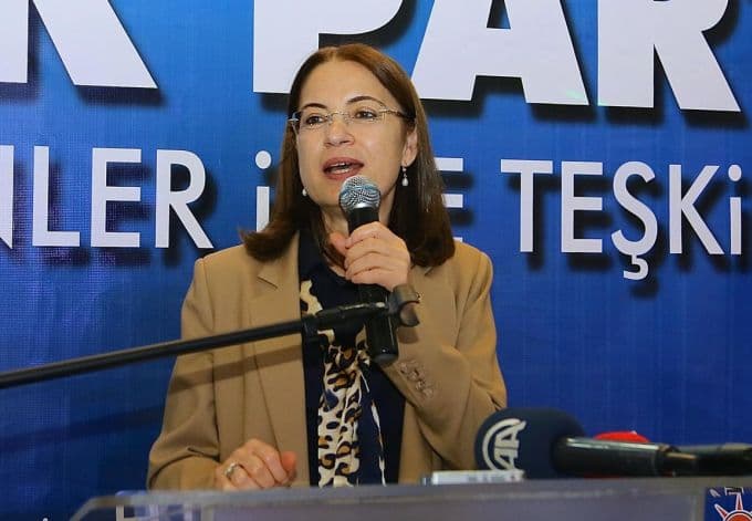 Bakan İslam, Çarşamba Pazarı'nı gezdi