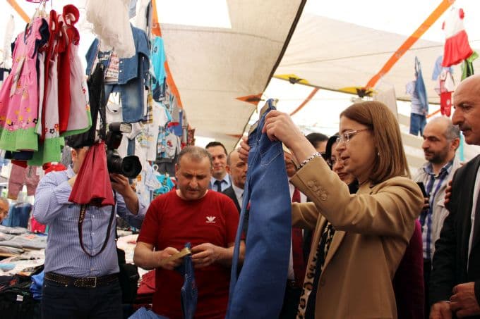 Bakan İslam, Çarşamba Pazarı'nı gezdi