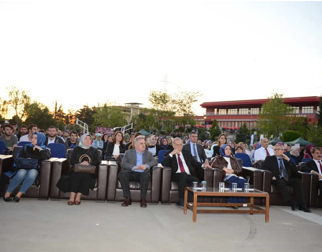 SAÜ'de "En Sevgili ile Bir Gün" adlı program düzenlendi