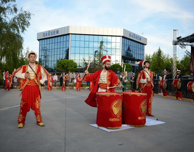 SAÜ'de "En Sevgili ile Bir Gün" adlı program düzenlendi