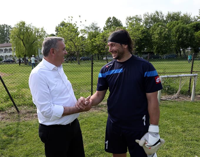 Toçoğlu, Sakaryasporlu futbolcuların antrenmanına katıldı