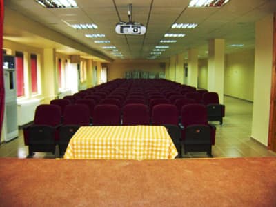 Arifiye Öğretmen Lisesi Konferans Salonu'na Kavuştu