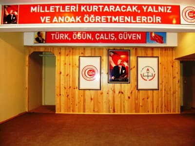 Arifiye Öğretmen Lisesi Konferans Salonu'na Kavuştu