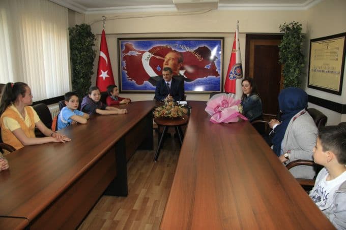 Bilgievi öğrencileri, Emniyet Müdürlüğü'nü gezdi