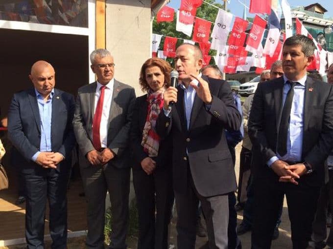 CHP'li Hamzaçebi, Karasu ve Kocaali'de partililerle buluştu