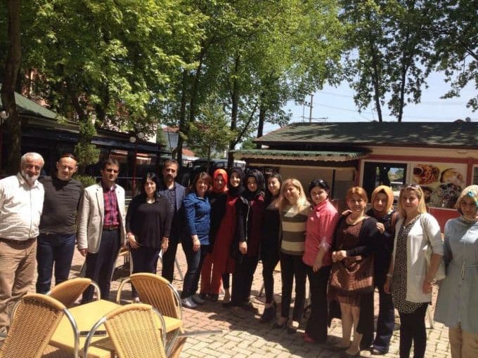 Bu kez bayan kuaförler bir araya geldi