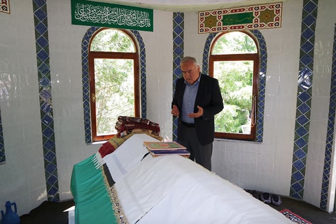 Hıdırellez etkinliğine katılan Ünver, vatandaşlarla buluştu
