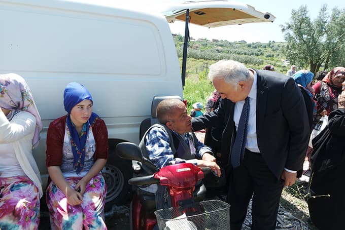 Hıdırellez etkinliğine katılan Ünver, vatandaşlarla buluştu