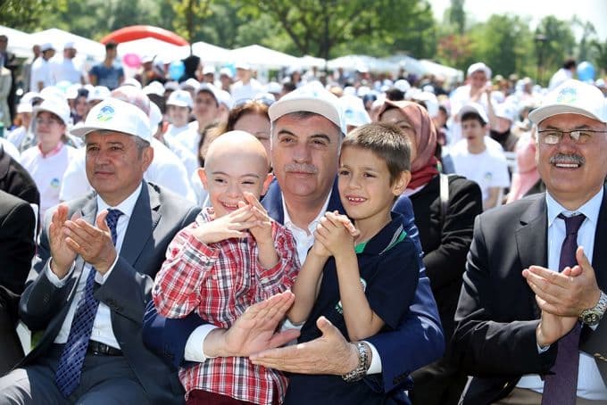 Engelli öğrenciler bu şenlikte buluştu