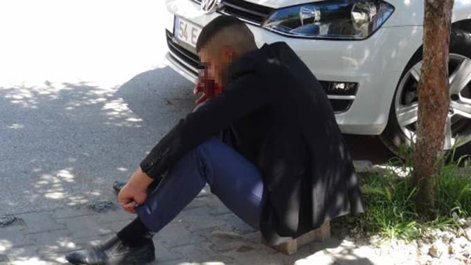 Bağımlı genç ambulansa binmek istemedi