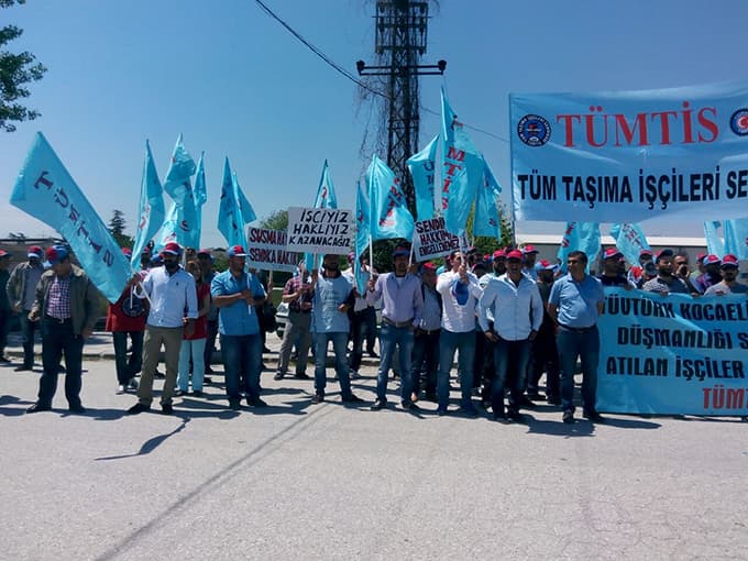 İşten çıkarılan işçiler için eylem yaptılar