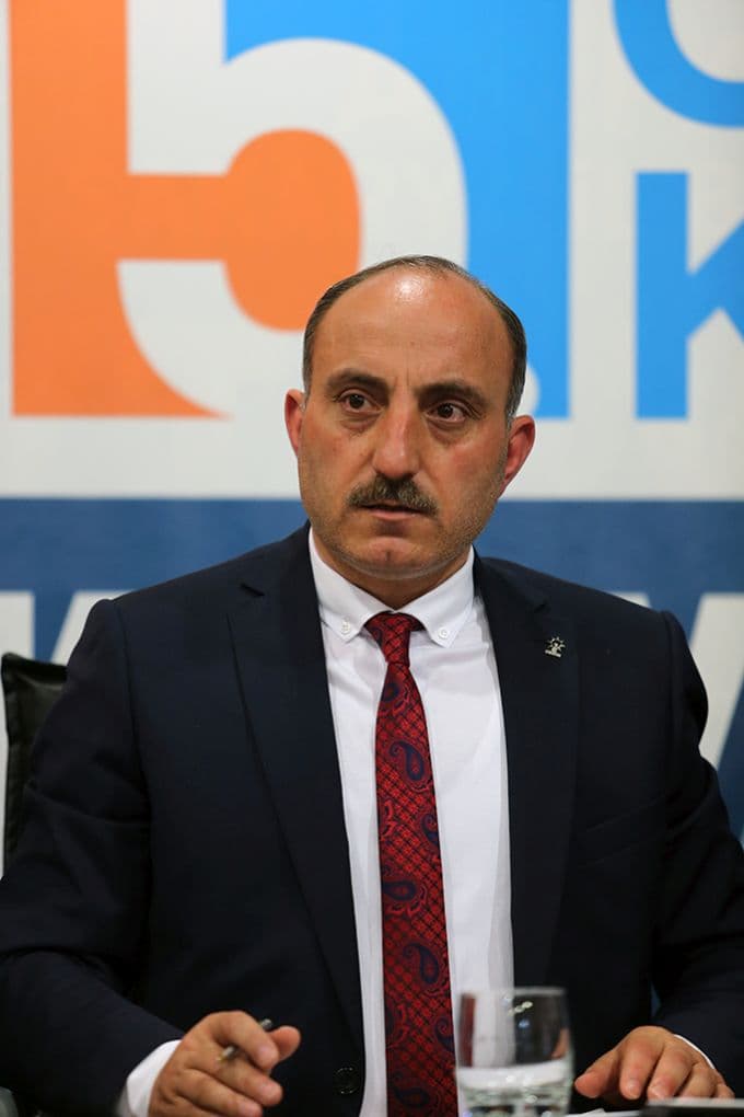 AK Parti, 13 yıllık yatırımlarını tanıttı