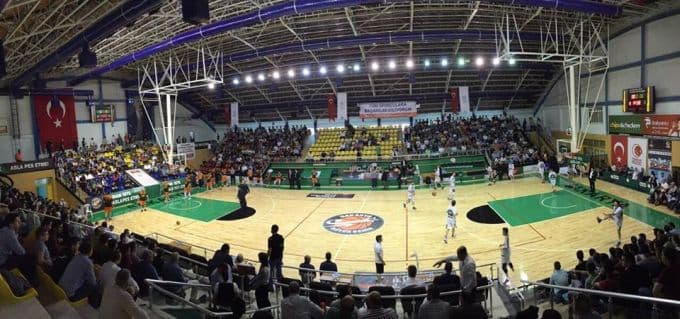 Büyükşehir Basketbol Takımı son saniyede yıkıldı