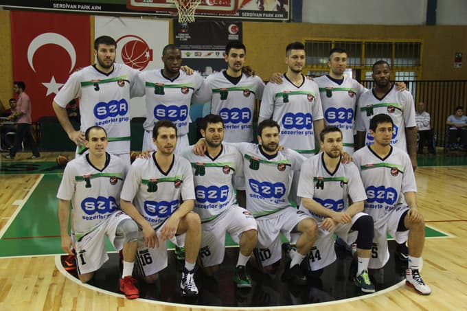 Büyükşehir Basketbol Takımı son saniyede yıkıldı