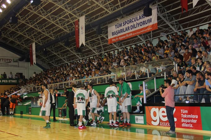 Büyükşehir Basketbol Takımı son saniyede yıkıldı
