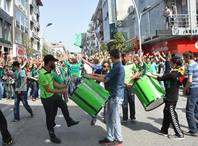 Tatangalar'dan Sakaryaspor'a destek yürüyüşü!
