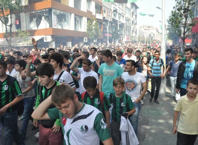Tatangalar'dan Sakaryaspor'a destek yürüyüşü!