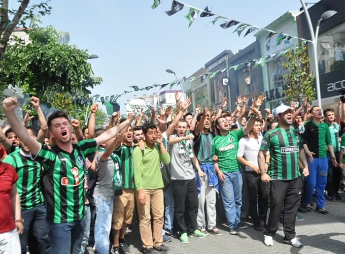 Tatangalar'dan Sakaryaspor'a destek yürüyüşü!