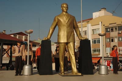Büyük Önder Atatürk, Törenlerle Anıldı