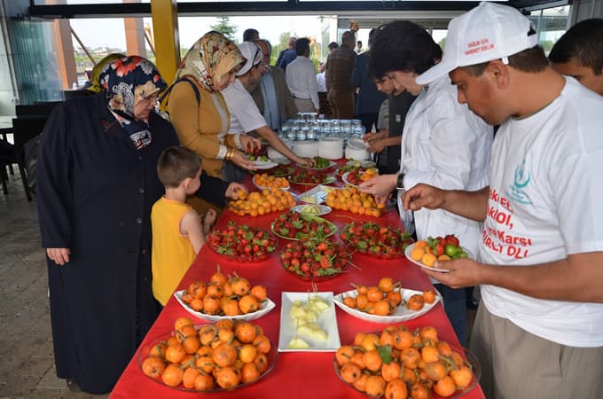 Erenler, kansere ve obeziteye dikkat çekti 