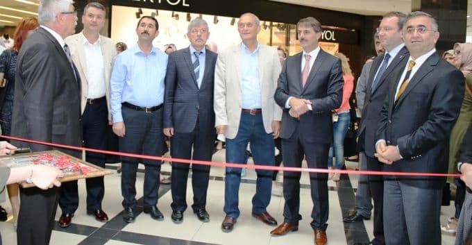 El emeği göz nuru sergiler Serdivan AVM'de