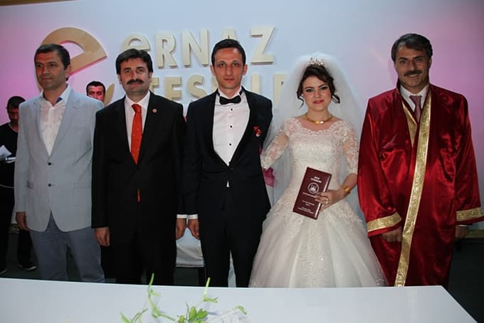 Tezbiten ve Üresin ailelerinin mutlu günü 