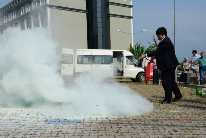 SAÜ personeline sivil savunma eğitimi verildi