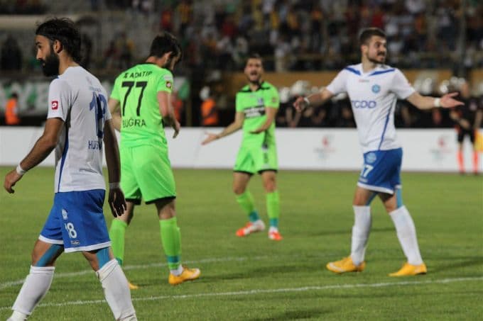 Sakaryaspor'un şampiyonluk hayali kötü bitti