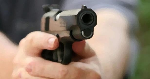 Sokak ortasında tabancayla öldürüp kaçtı
