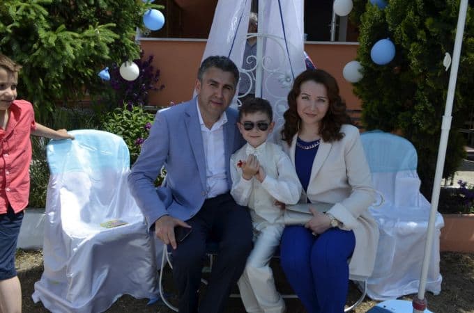 Ateş ailesinin mutlu günü