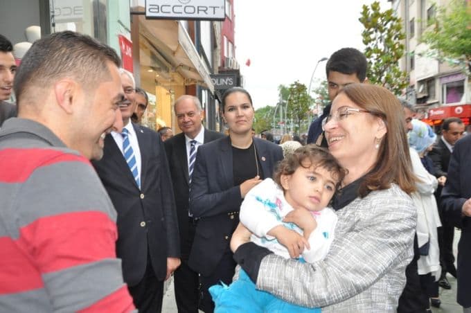 Bakan İslam, Çark Caddesi'ni gezdi