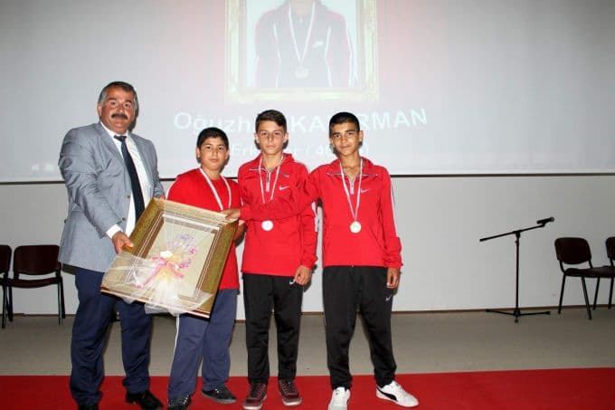 Arifiye HEM, yıl sonu sergisini açtı