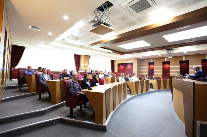 Serdivan Belediyesi'nden etik semineri