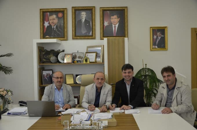 Erenler'de 78 işçi toplu sözleşme imzaladı
