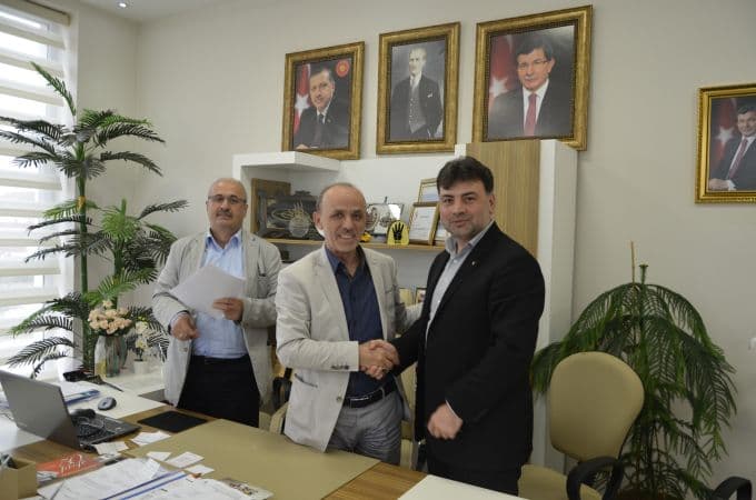 Erenler'de 78 işçi toplu sözleşme imzaladı