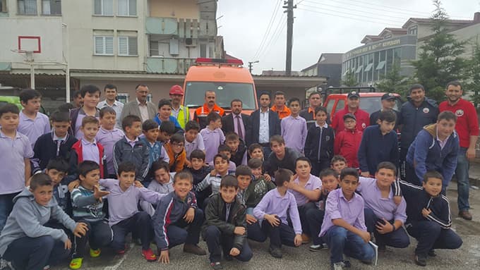 Deprem ve yangın tatbikatları yapıldı