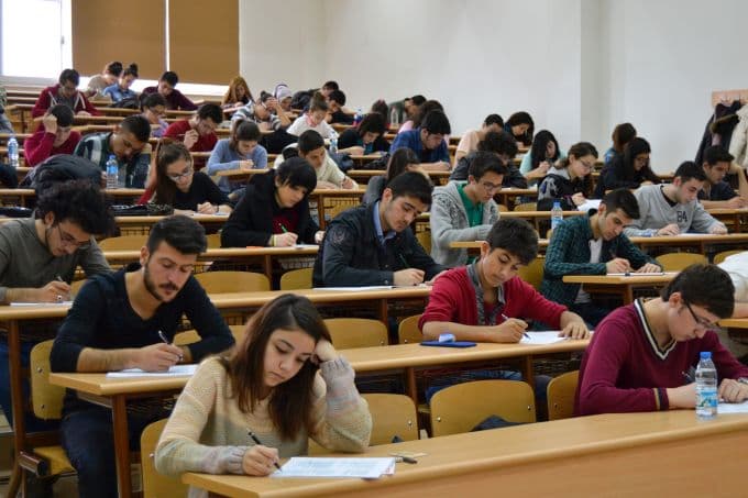8 Haziran'da okullar tatil mi?