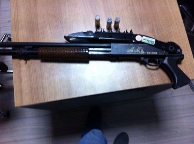 Polis denetlemesinde çok sayıda silah ele geçirildi