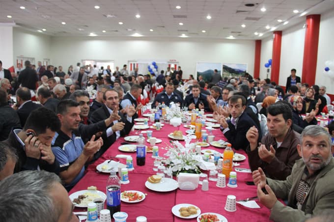 Akyazı Belediyesi Aşevi dualarla hizmete açıldı