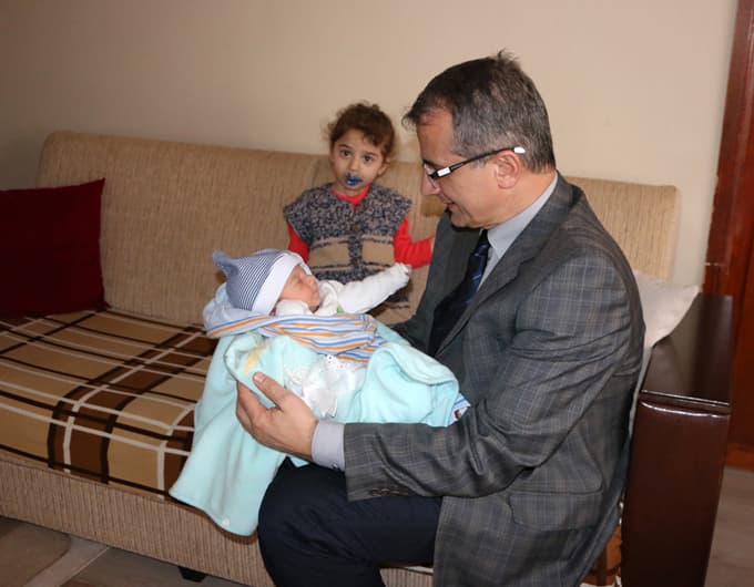 1782 vatandaşa tedavi sonrası evinde ziyaret
