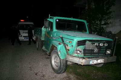 Kamyonet ile Motosiklet Çarpıştı: 1 Ölü